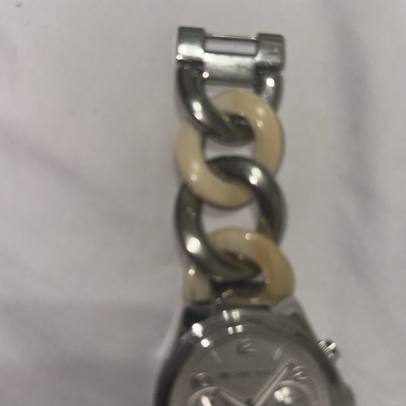 Michael Kors watch - Picture 4 of 7